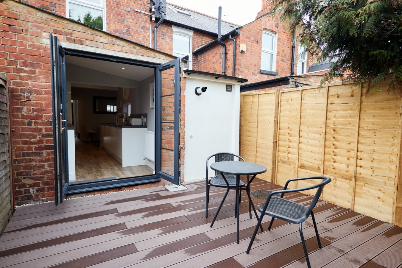 Patio,Area,At,The,Back,Of,A,Newly,Refurbished,Terraced